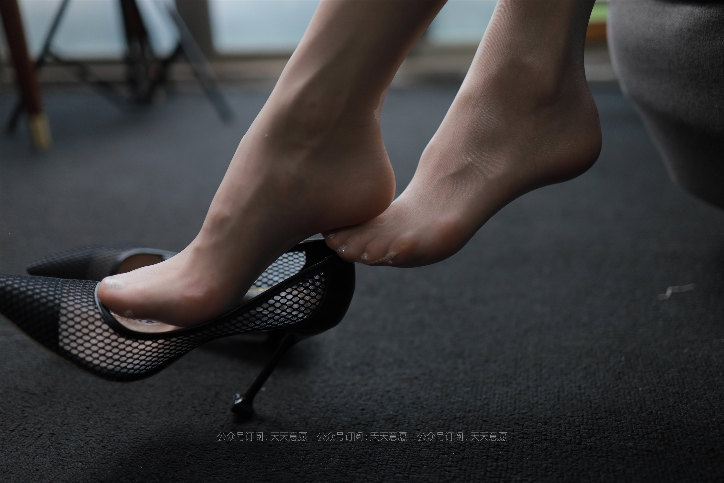 IESS异思趣向  2021.08.03 丝享家878：小六《邻家少女爱看书》